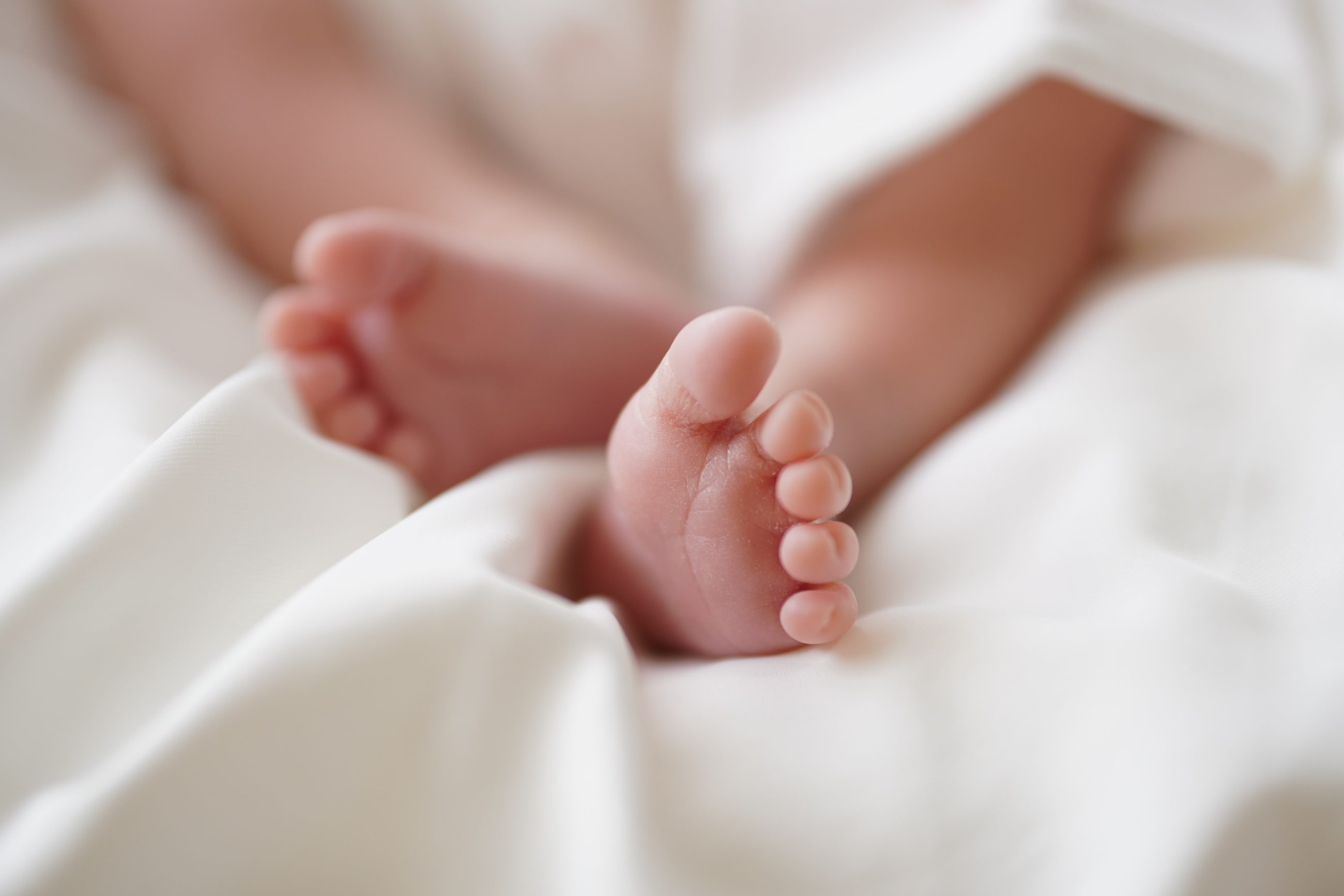 Petits pieds d'un nouveau-né